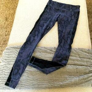 Vimmia Snakeskin Leggings Yoga Pants Blue Black Lace: Small